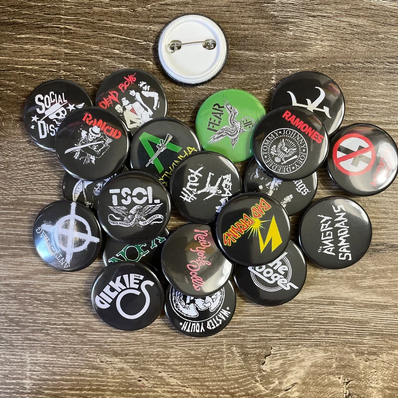 Vintage US Punk Rock Band Pinb - Vintage Collectible Pins 评论和价格