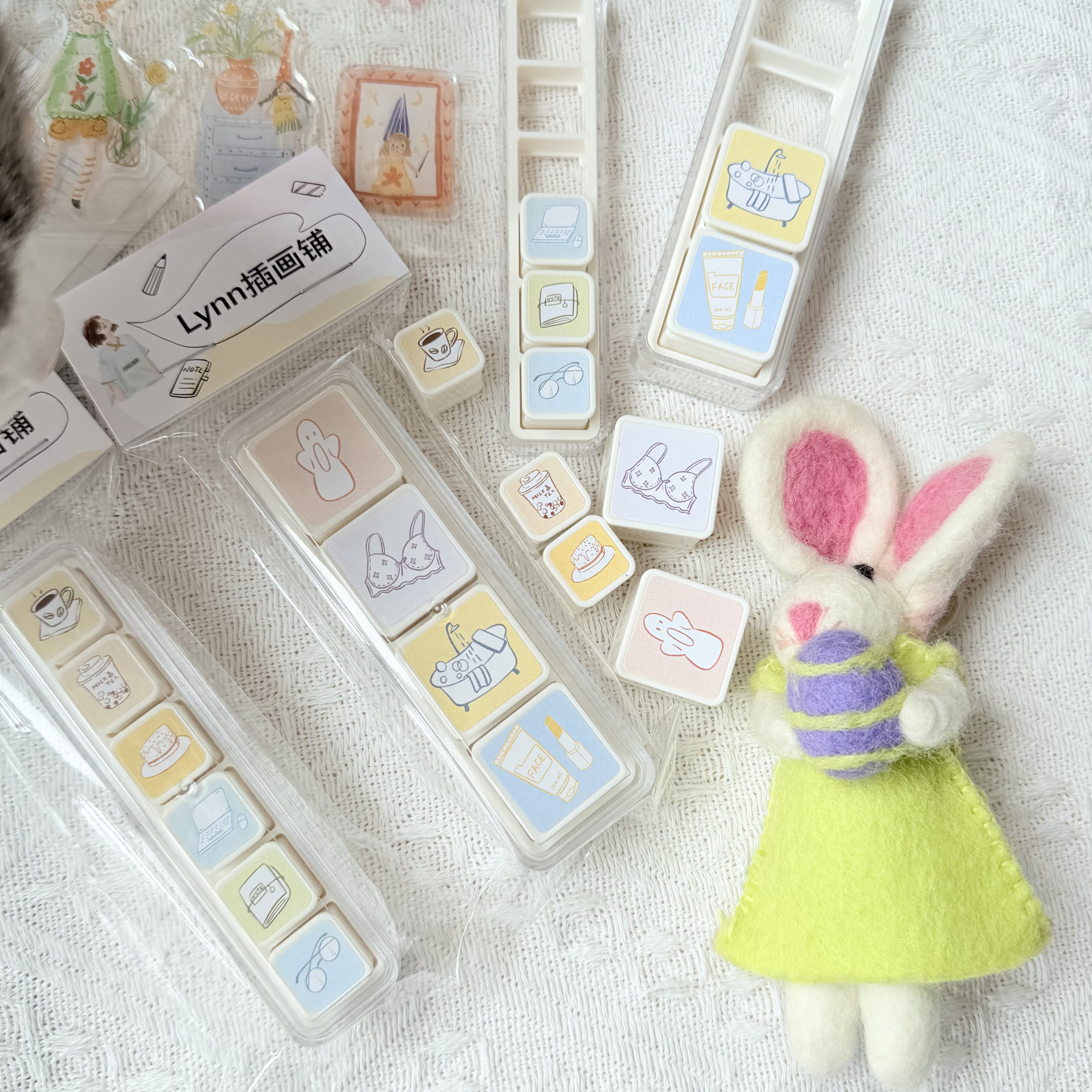 Lynn Studio Vintage Girls' Dai - Vintage Collectible Stamps 评论和价格